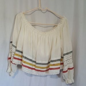 Off  shoulder crop top